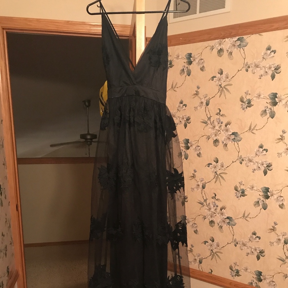 Mesh Embroidery Maxi Dress